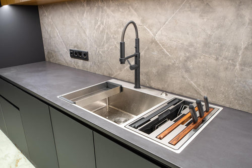 Kitchen & Bathroom